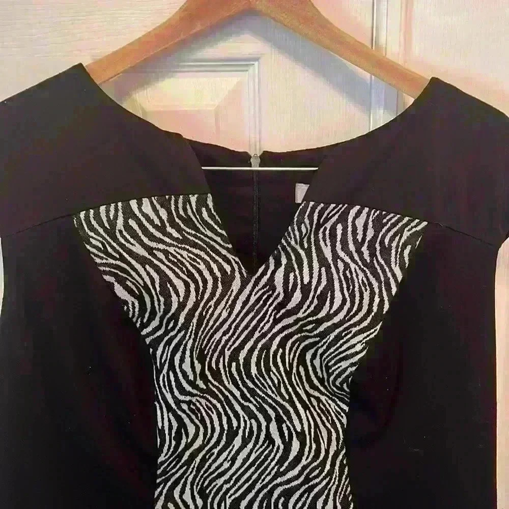 Black zebra dress size‎ 14 #2183 - Picture 2 of 3